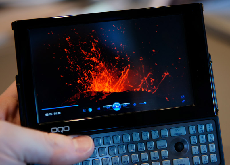 Illustration for article titled OQO Model 2+ Is +10 Awesome: OLED Touchscreen, Global 3G and Speed UP